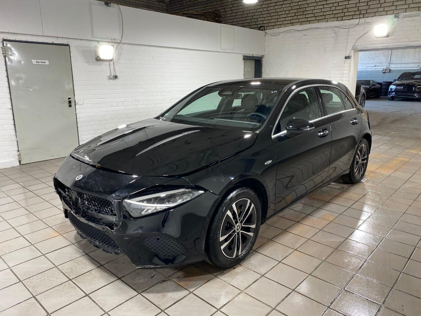 Mercedes-Benz A250e Progressive Advanced KAM/NAVI