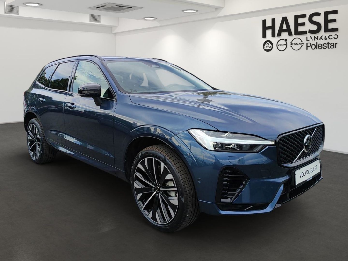 Volvo XC60 T6 Plus Dark AWD Luftfederung StandHZG AHK imagem 3