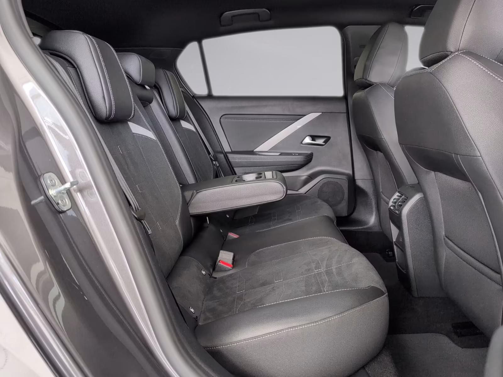 Opel Astra AT8 GS Navi S-Dach HuD IntelliLux ACC, миниатюра 18