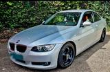 BMW E92 320i coupe - BMW 320 aus 2008: Coupe, 320i