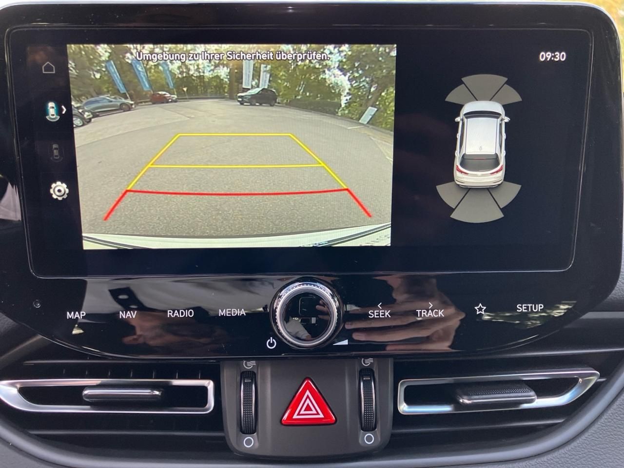 Fahrzeugabbildung Hyundai i30 ADVANTAGE LED*CARPL*SHZ*LHZ*KAM*2Z-K