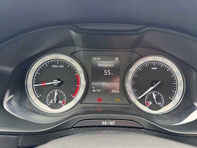 Fahrzeugabbildung SKODA Karoq Style 1.5 TSI 150 PS 6-Gang LED RFK ACC