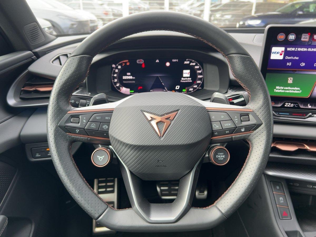 Cupra Terramar 1.5 eTSI DSG MATRIX+AHK+PANO+ACC+ALCAN