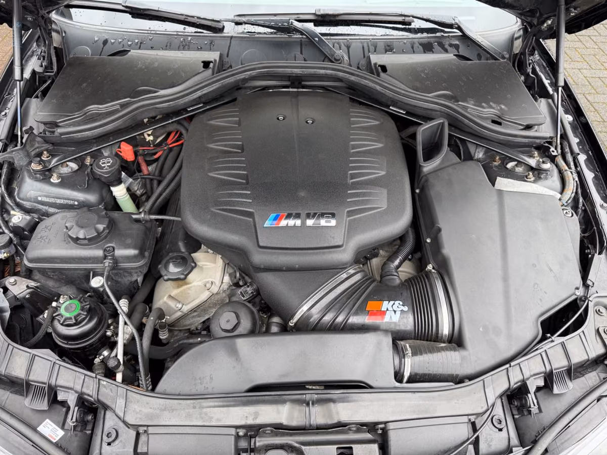 BMW 1er M1  *V8 *420PS *1OF1