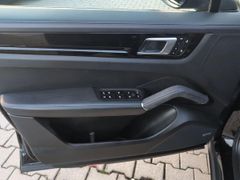PORSCHE Cayenne Hybr.~DachAlca.~PDLS~HuD~Pano~SportAbgas