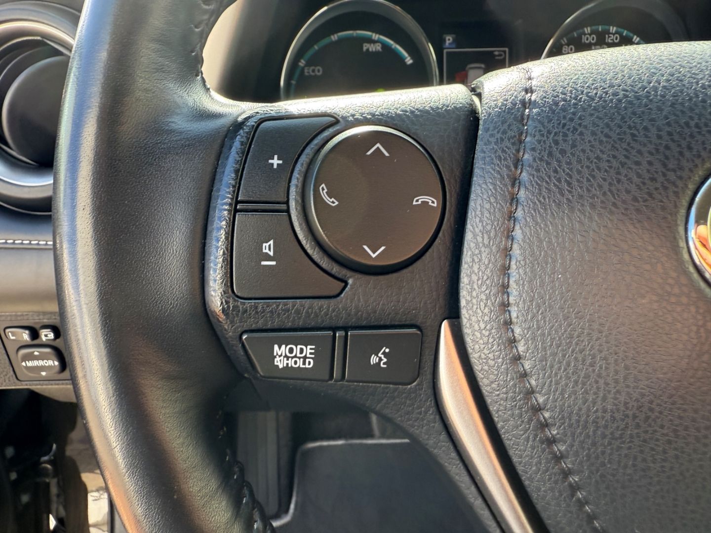 TOYOTA RAV 4 Hybrid Edition-S+ 2.5 VVT-i Navi Alu SHZ R - Image 16