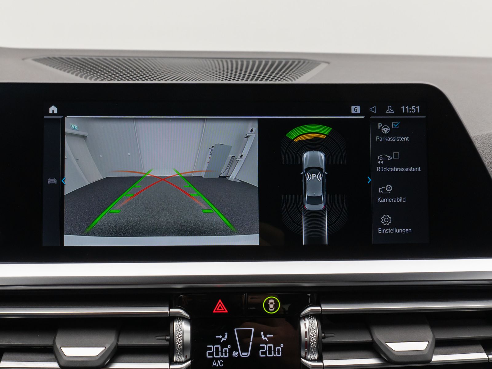 Fahrzeugabbildung BMW 320e M Sport Kamer Laser HUD DAB H/K Komfort 19"