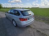 BMW 320i Touring,1H,SHZ,SCHECKHEFT - silberne BMW 320