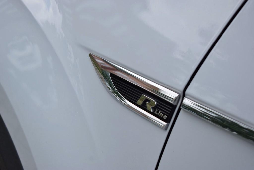 Volkswagen T-Roc 2.0 TSI 4Mo/DSG *R-Line*LED*AHK*Pano*RüKam, миниатюра 17