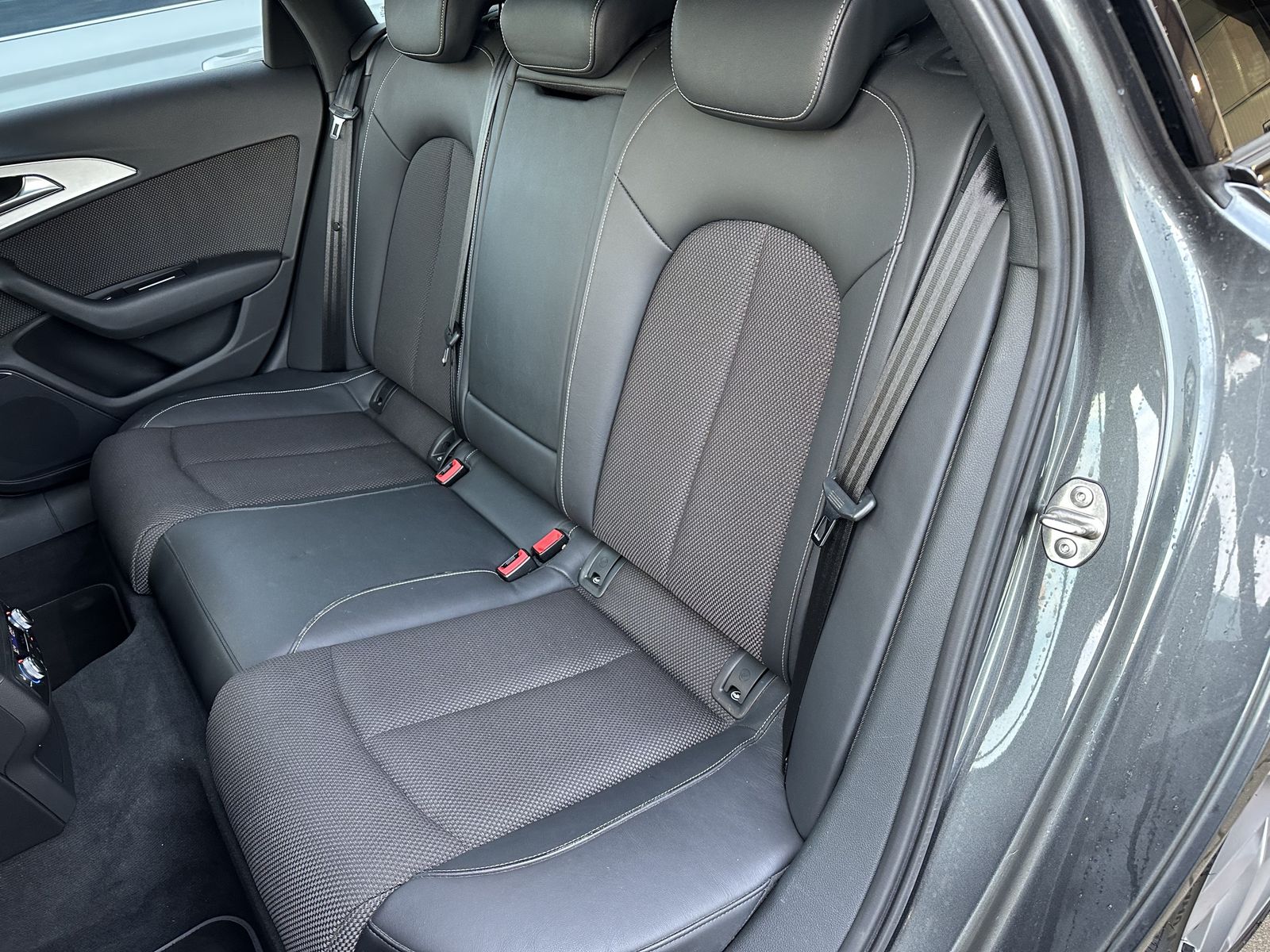 Fahrzeugabbildung Audi A6 Avant 3.0 TDI S-Line LUFTFEDERUNG+PANO+BOSE