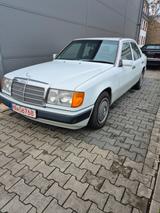Mercedes-Benz 200 - gebrauchte Mercedes-Benz 200 aus dem Jahr 1990