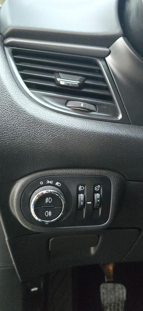 Opel Zafira 2012 — photo 7