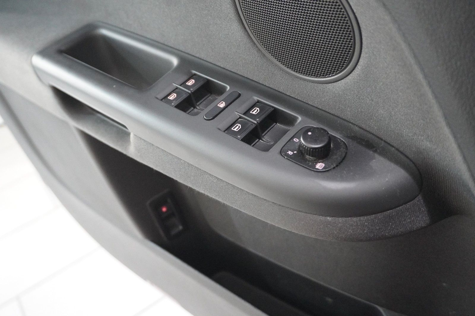 Fahrzeugabbildung Volkswagen Golf Plus VI TEAM 1.4 TSI DSG KLIMA/PDC/NEBEL/SH