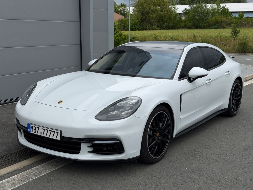 Image of Porsche Panamera