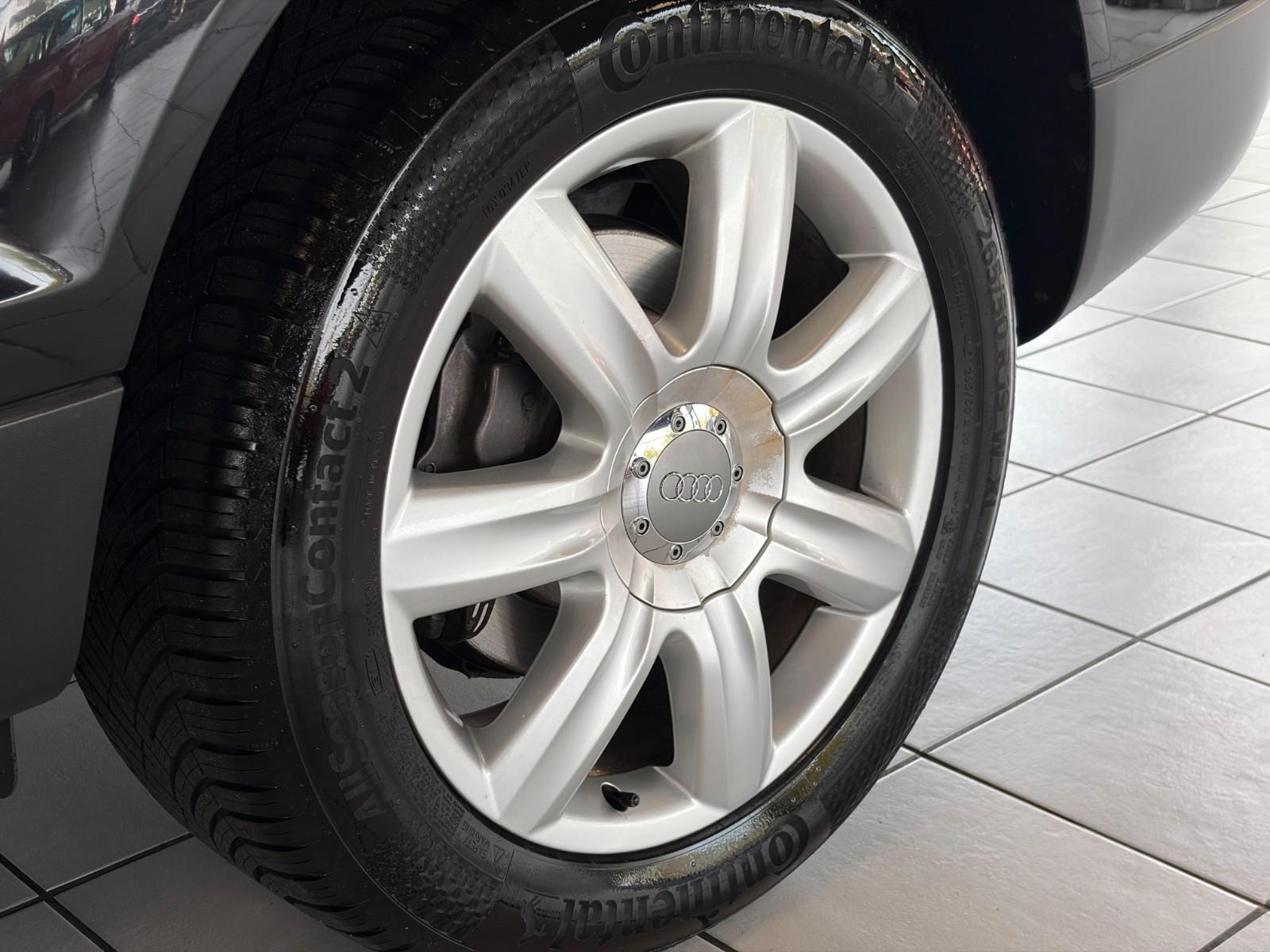 Audi Q7 3.0 TDI quattro 233 ch • 7 places • 1ère Main • GPS • Webasto • Attelage 3,5 t