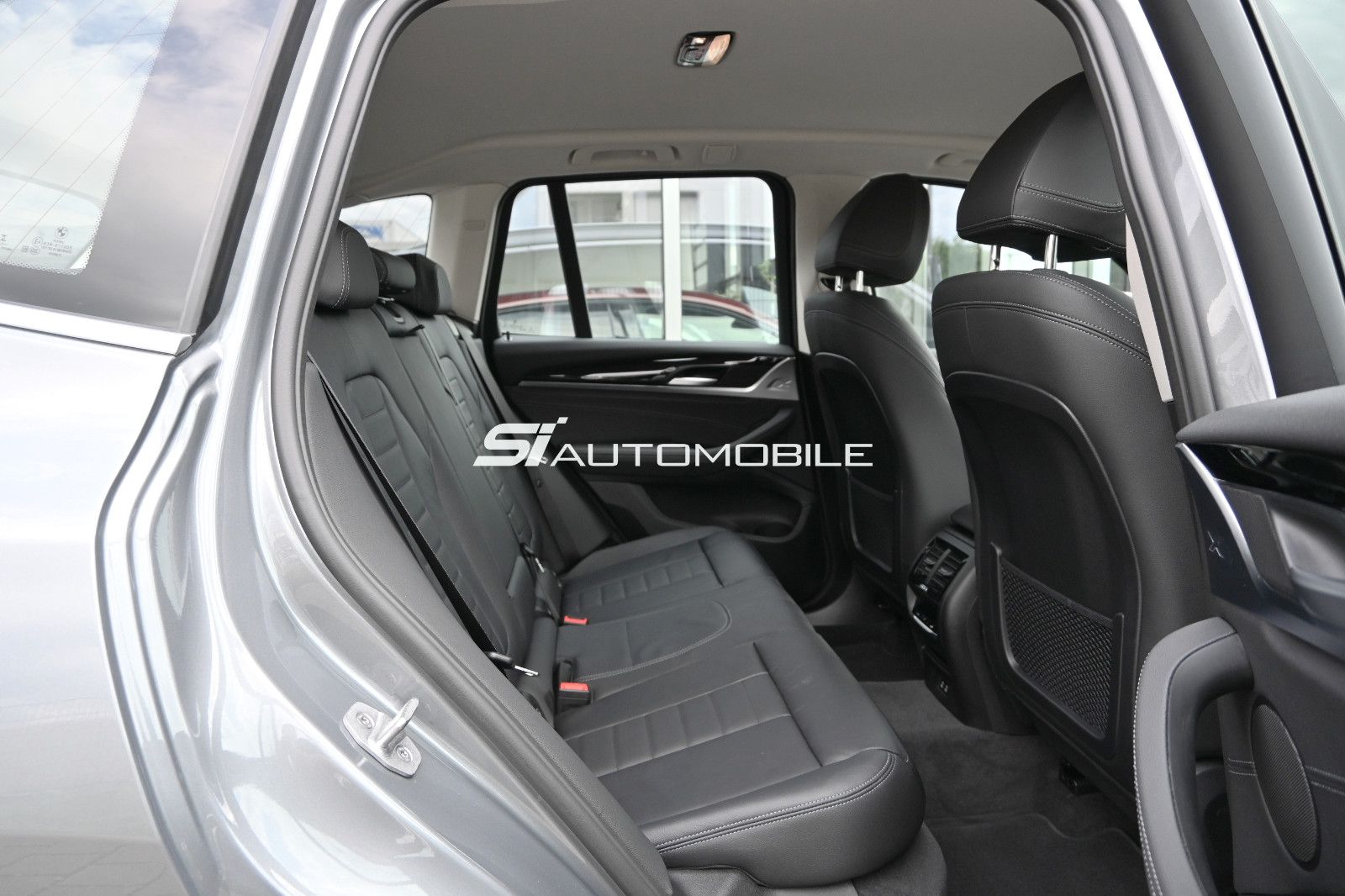 Fahrzeugabbildung BMW X3 xDr.20d °AHK°HUD°MEMO°SITZKLIMA°STANDHZG°360°