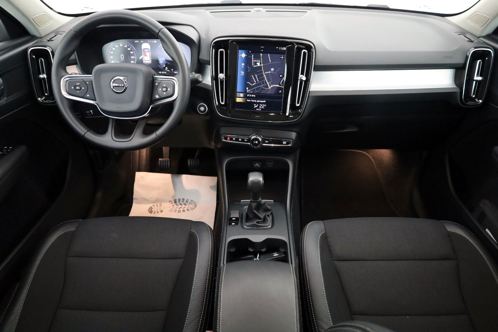 Fahrzeugabbildung Volvo XC40 Momentum Pro,Navi,LED,PDC,Carplay
