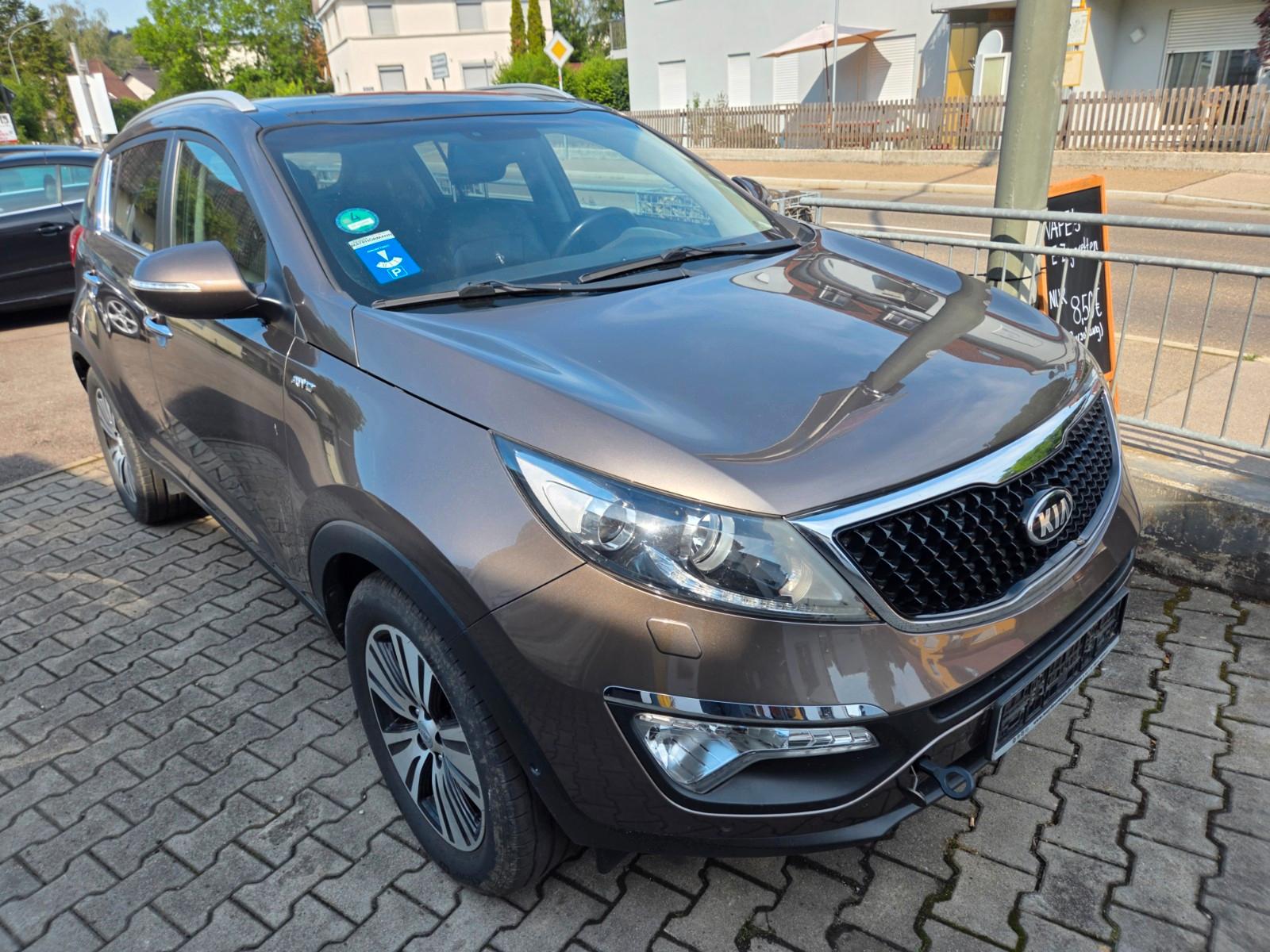 Kia Sportage 2.0 Spirit 4WD * MOTORSCHADEN *PANORAMA