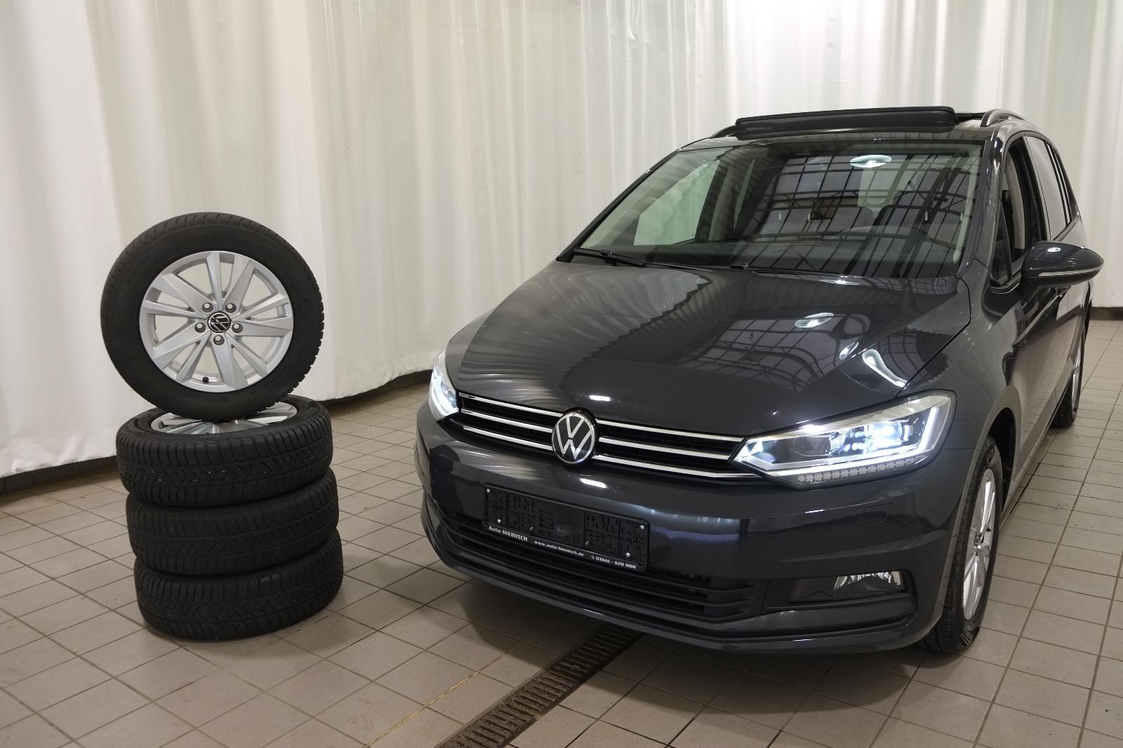 Volkswagen Touran Comfortline 1,5 DSG Panorama Stanh. AHK