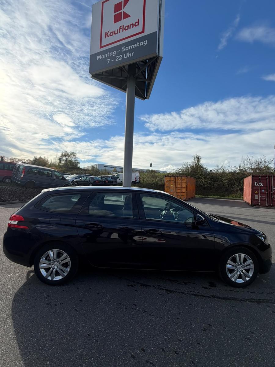 Peugeot 308 2015 — photo 10