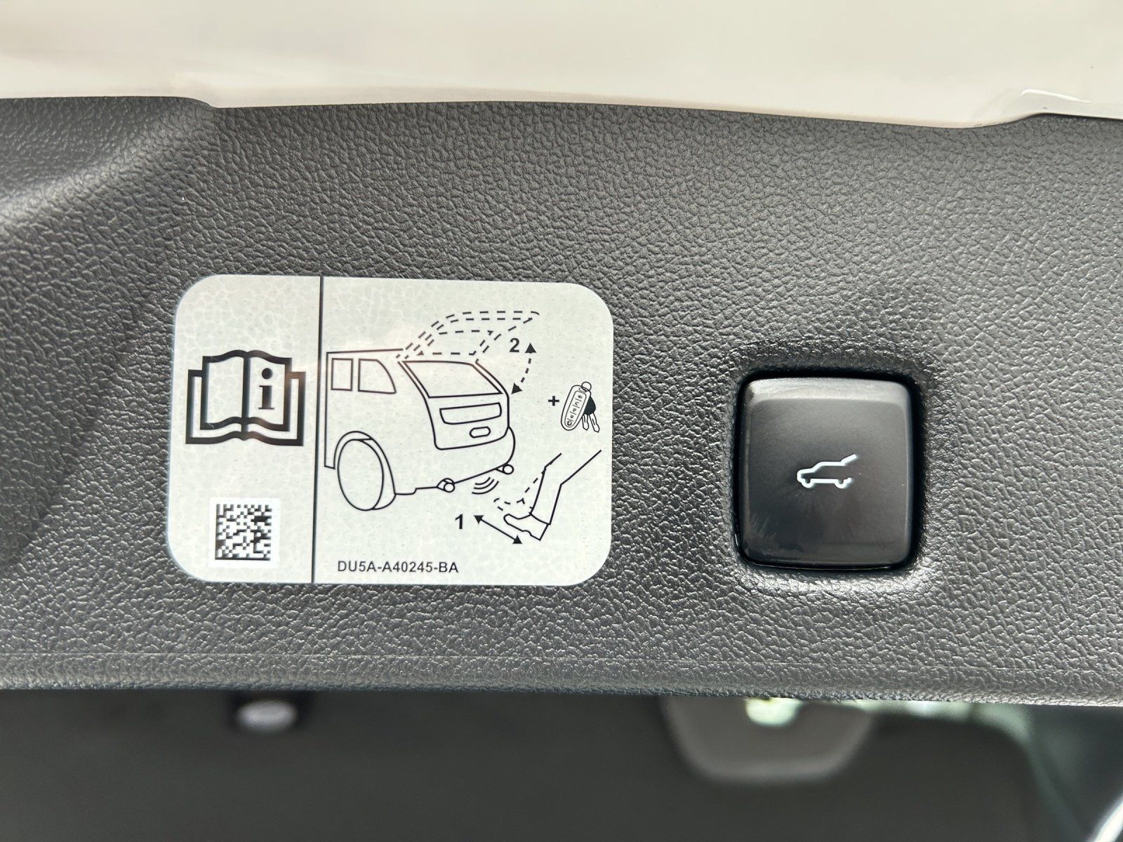 Fahrzeugabbildung Ford Kuga 2.5 PHEV ST-Line X Aut./LED/ACC/KAMERA/NAVI