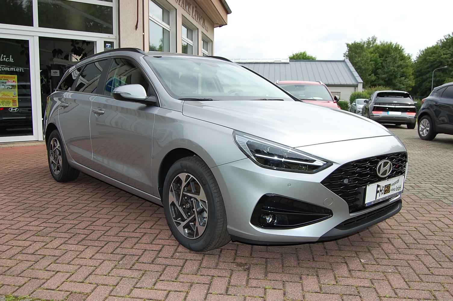 Hyundai i30 FL 1.5 CVVT Style  Navi SH LH ALU Keyless