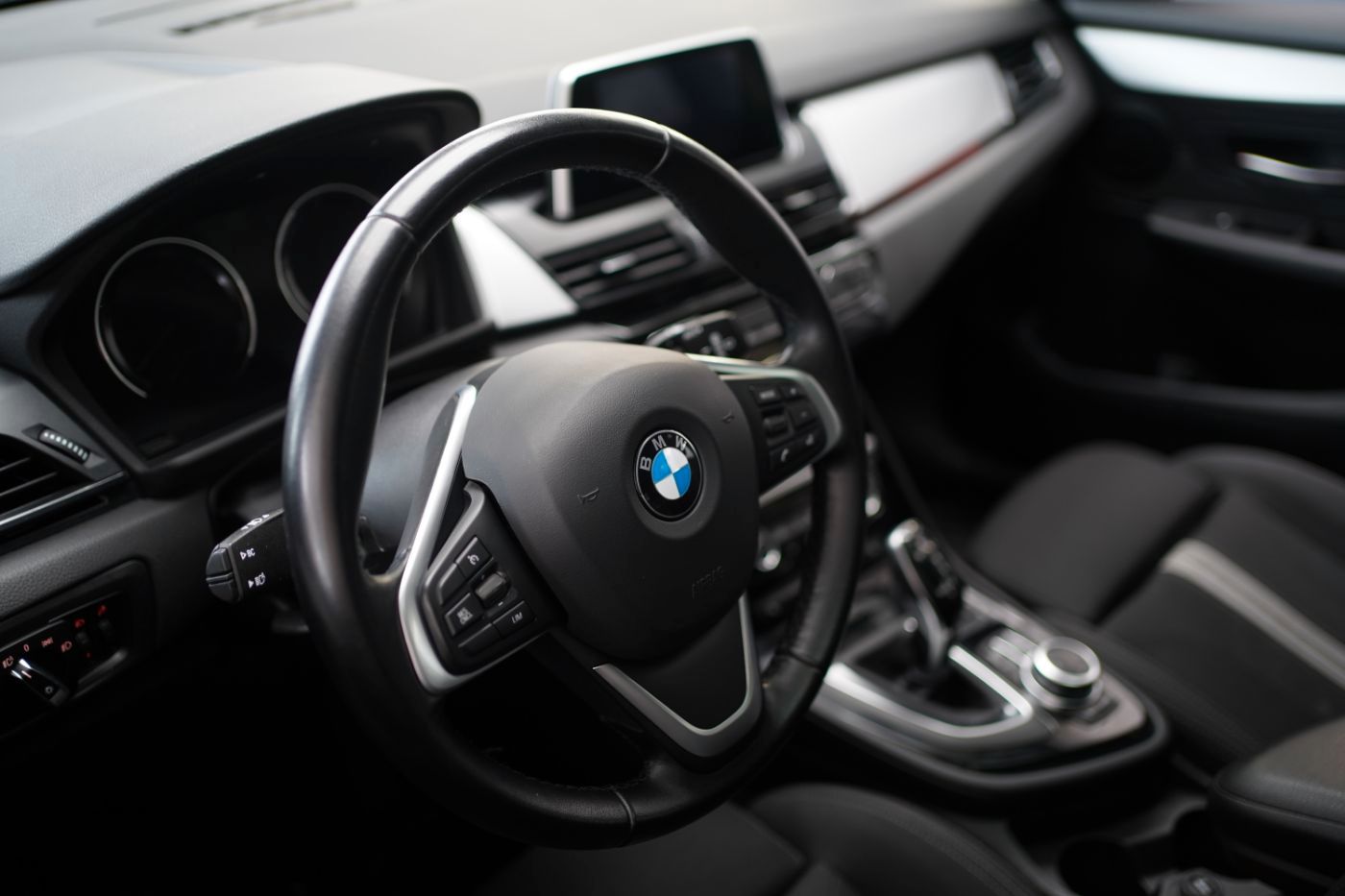 Fahrzeugabbildung BMW 216d Gran Tourer +Driving Assist+Parkassist+AHK+