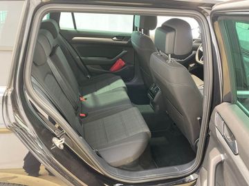 Volkswagen Passat Variant - 10