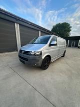Volkswagen T5 Transporter - Volkswagen T5: Firmenfahrzeug