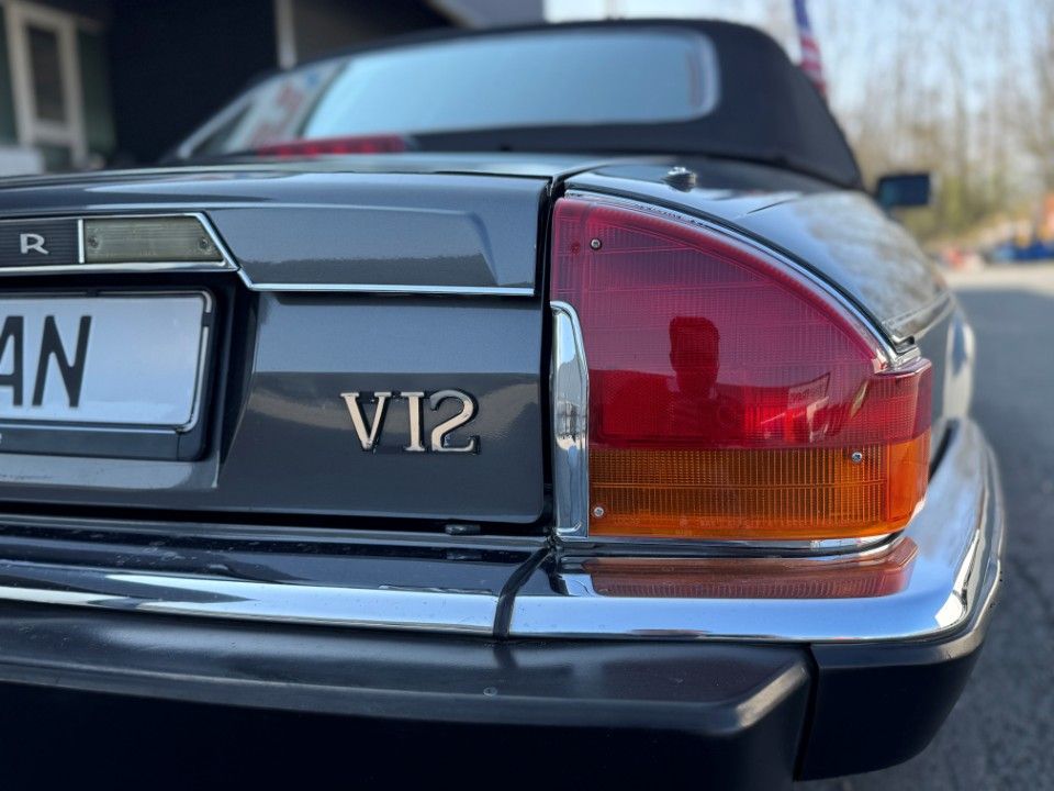 Fahrzeugabbildung Jaguar XJS 12 Zylinder Cabrio H. Zul. HU Neu