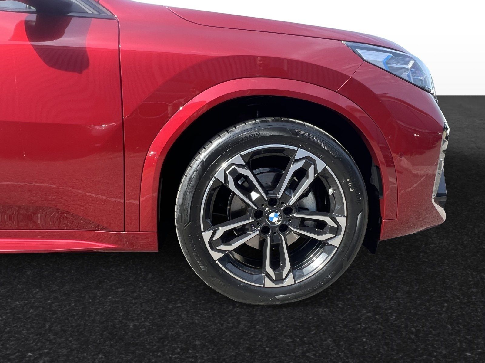 BMW iX2 - Bild 8