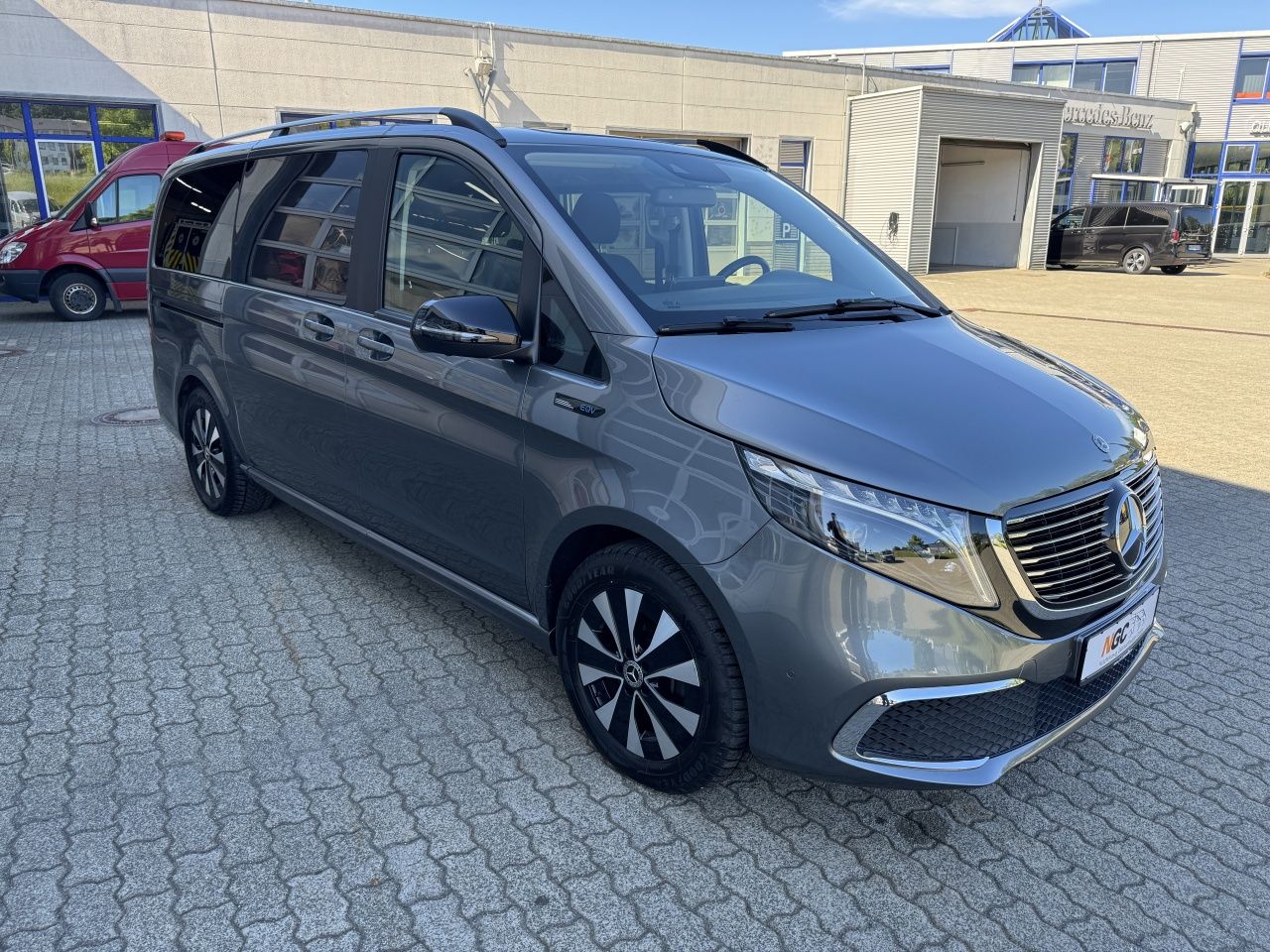 Fahrzeugabbildung Mercedes-Benz EQV 300 Lang Klima*LED*Tempomat*Heckträger*Navi
