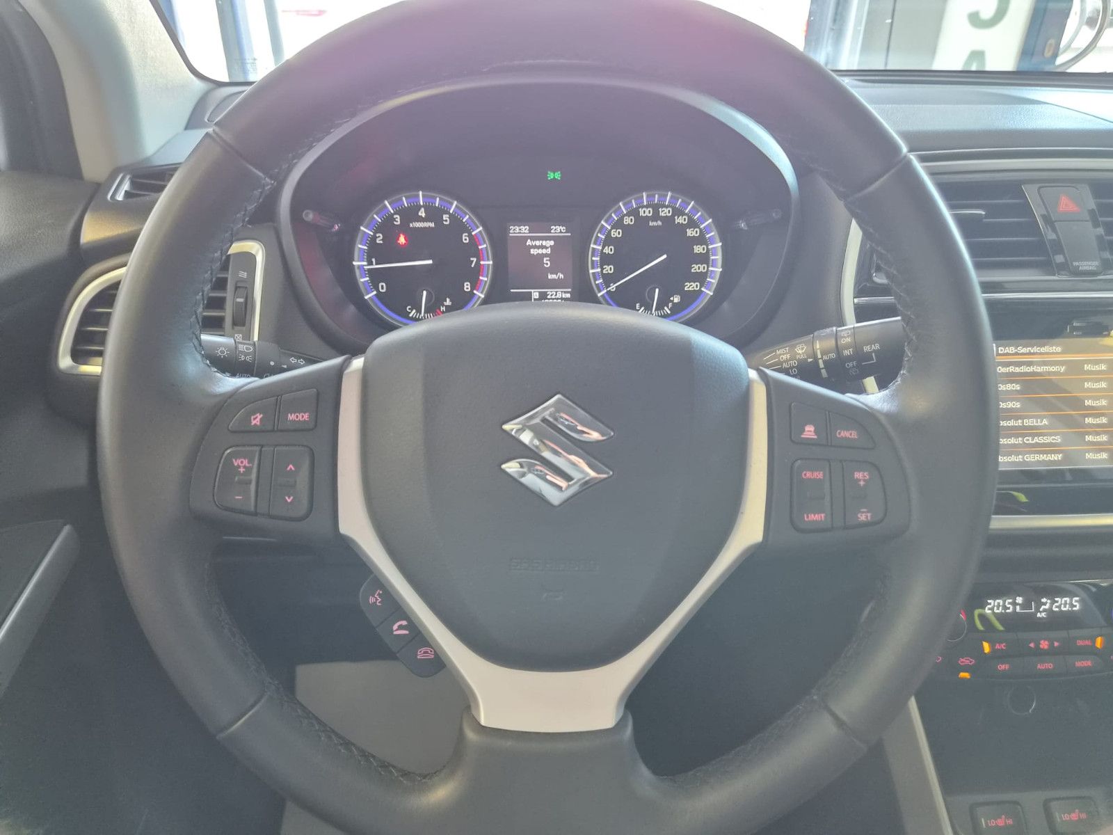 Fahrzeugabbildung Suzuki SX4 MILD HYBRID/ NAVI / GARANTIE / SCHECKHEFT /