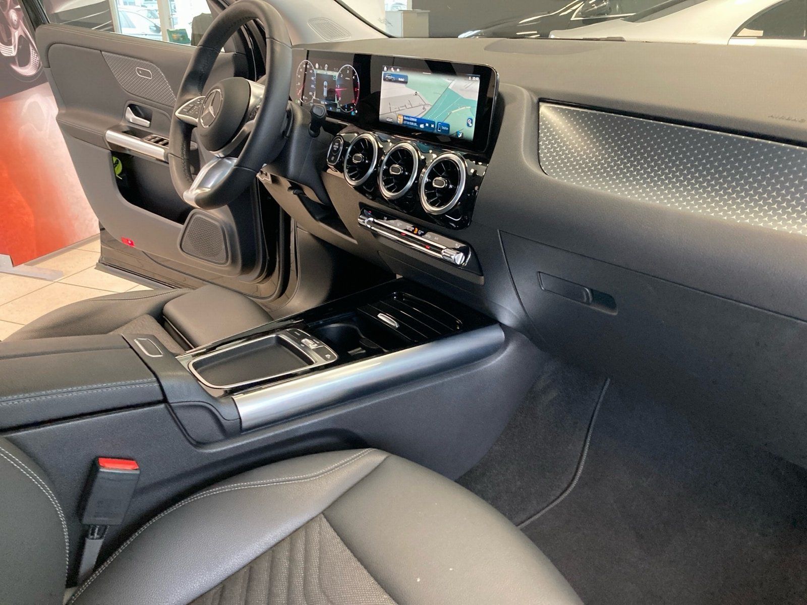 Fahrzeugabbildung Mercedes-Benz GLA 220 d 4M Progressive*Totwink*AHK*LED*Kamera*
