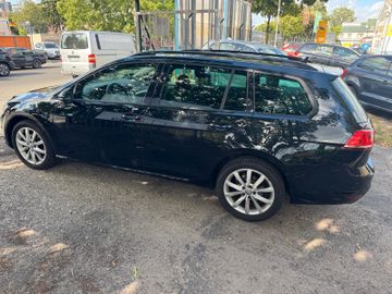 Volkswagen Golf - 5