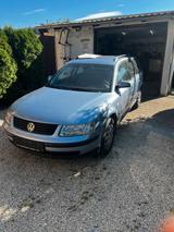 Volkswagen Vw Passat 1,8 Benziner TÜV bis 03.27 - Volkswagen Passat aus 1998: Kombi