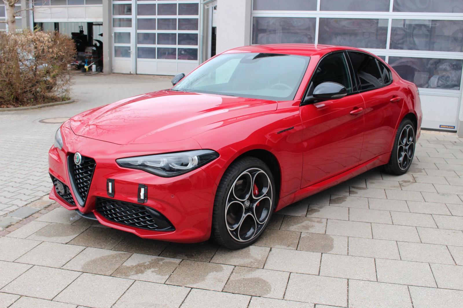 Alfa Romeo Giulia Competizione Q4 Matrix-LED