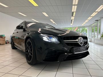 Fahrzeugabbildung Mercedes-Benz E 63S AMG T 4Matic*Keyless*360°Kamera*StHz*HUD*