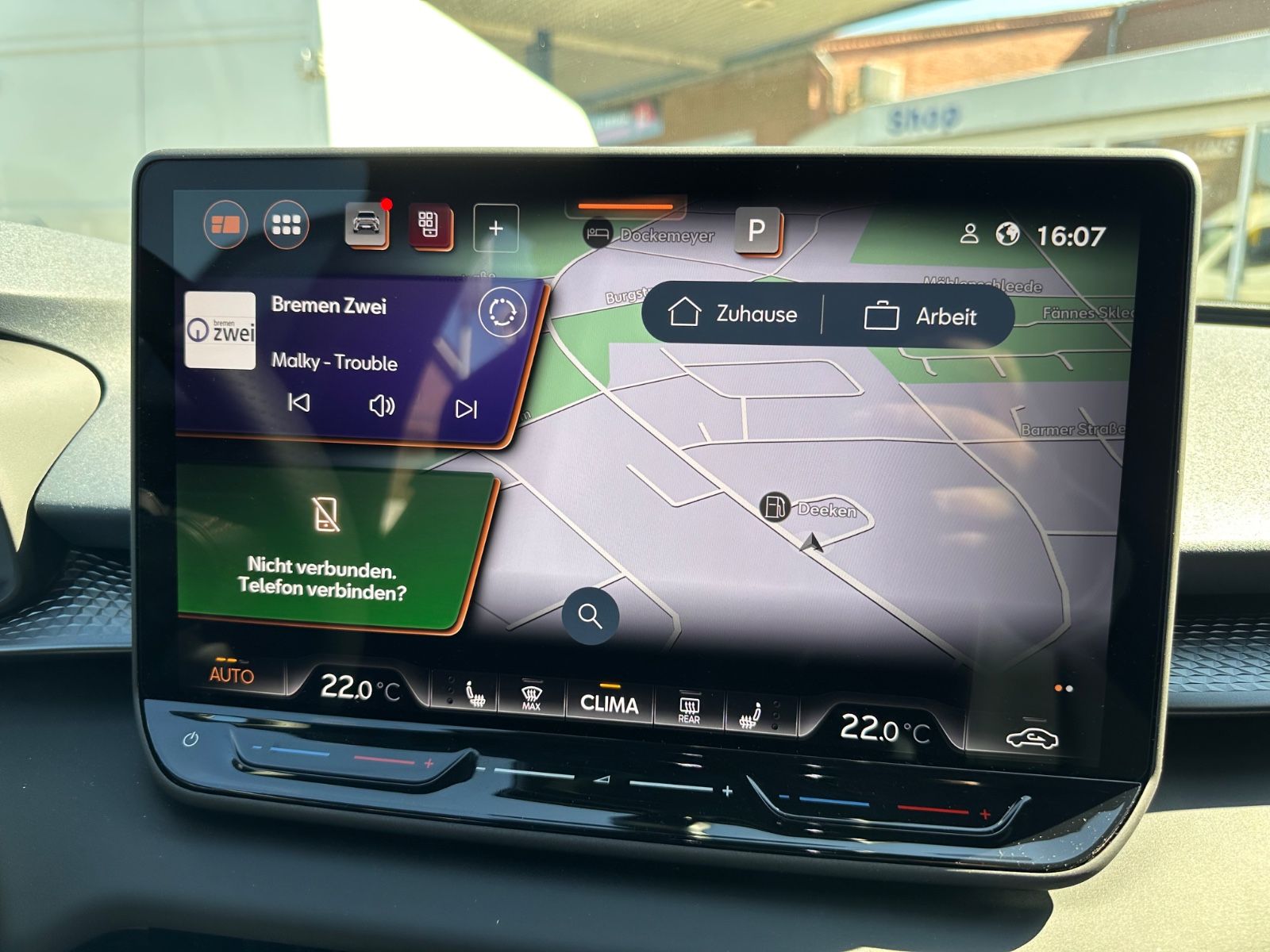 Fahrzeugabbildung CUPRA Terramar 1.5 eTSI DSG Navi/Pano/ACC/LED/AHK/GJR