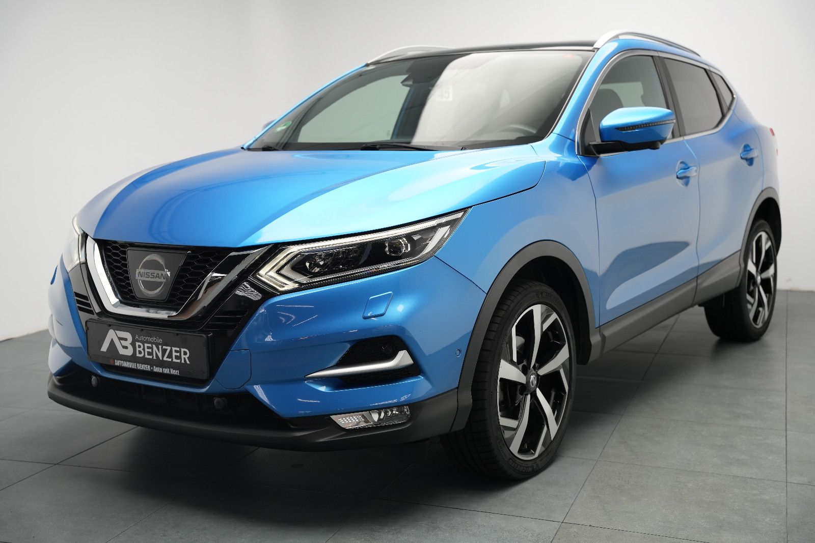 Fahrzeugabbildung Nissan Qashqai Tekna /GLASDACH/360°/MEMORY/NAVI