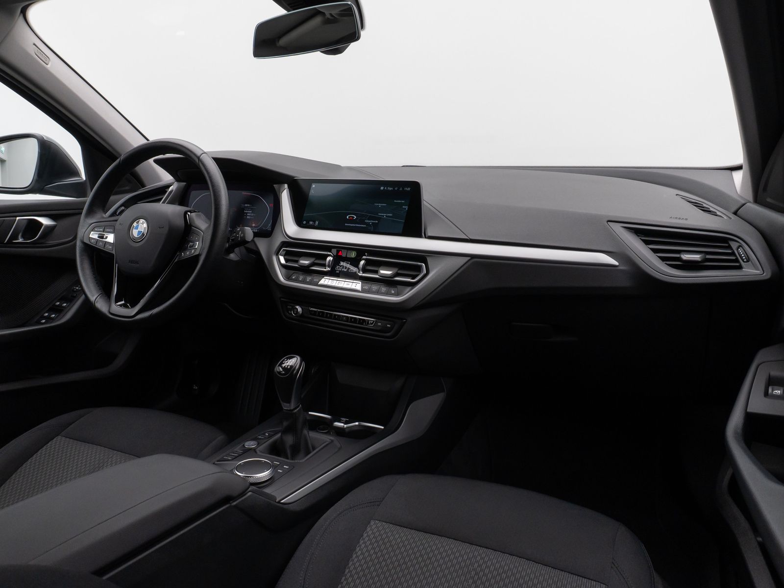 Fahrzeugabbildung BMW 118i DAB CockPitPro PDC LED Geschwindigkeitsreg