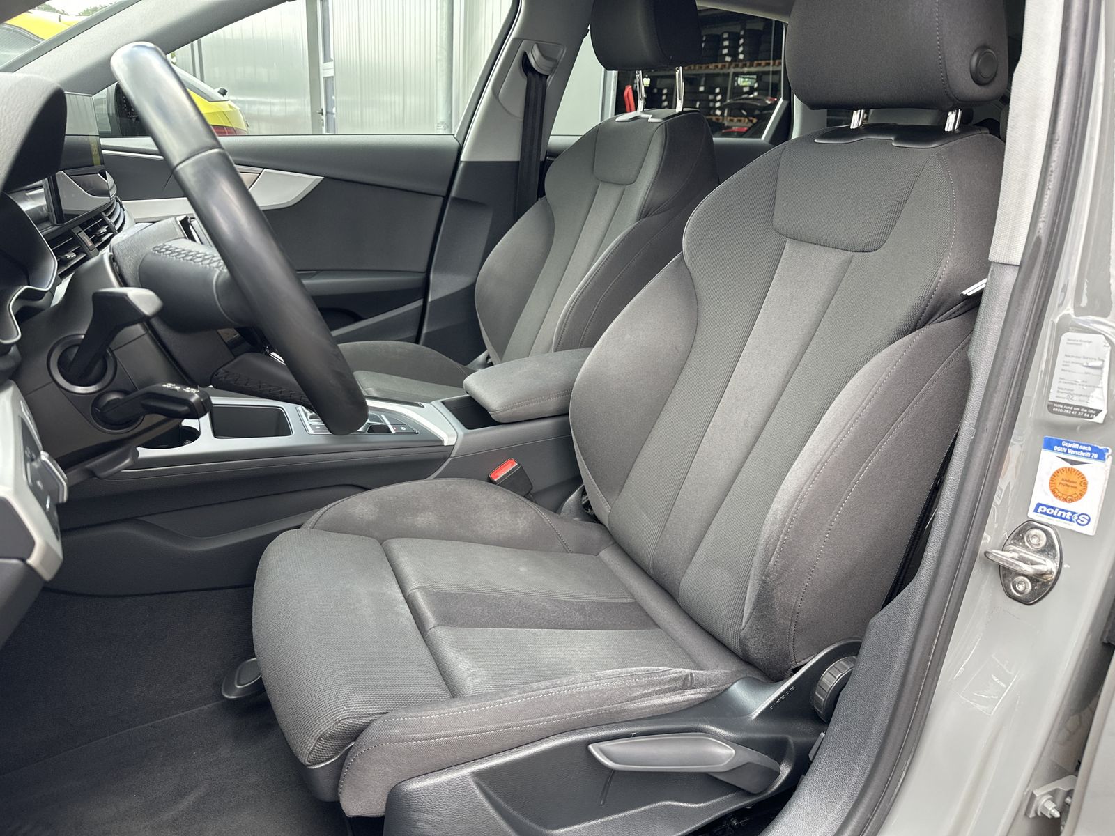 Fahrzeugabbildung Audi A4 Avant Avant 40 TDI S-Line Black LED+AHK+19ZO
