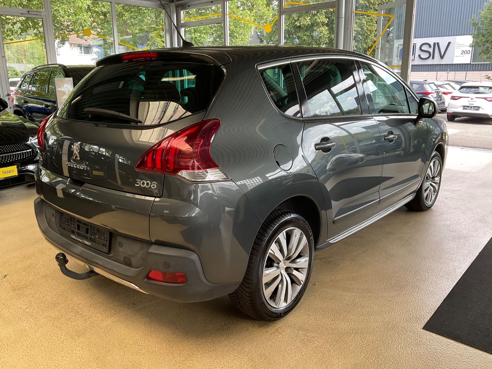 Fahrzeugabbildung Peugeot 3008 Allure*Head-Up Display