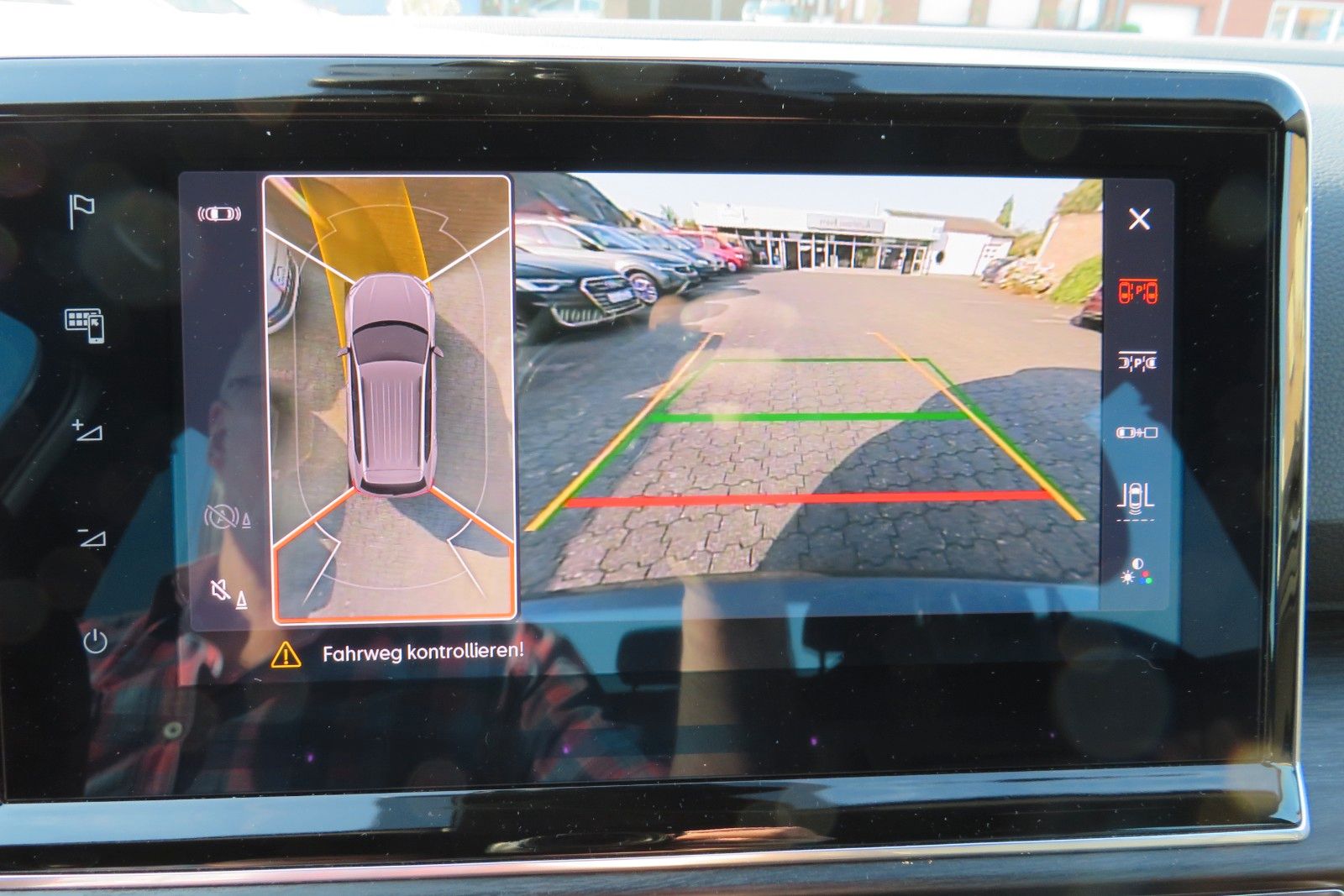 Fahrzeugabbildung SEAT Tarraco Xcellence PANO 7S ACC NAVI LEDER  LED