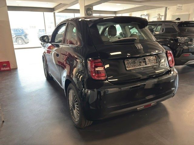 Fiat 500 1.0 Hybrid FireFly 48 kW Icon Schwarz imagem 3
