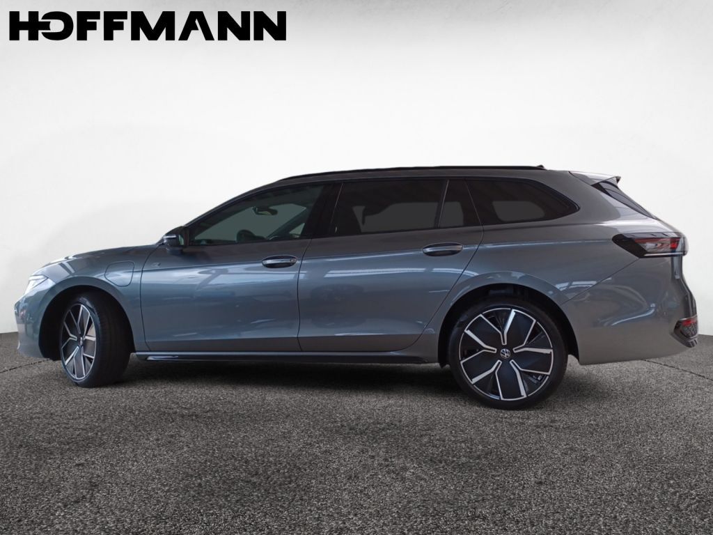 Fahrzeugabbildung Volkswagen Passat Variant R-Line Signature 5 Jahre Garantie