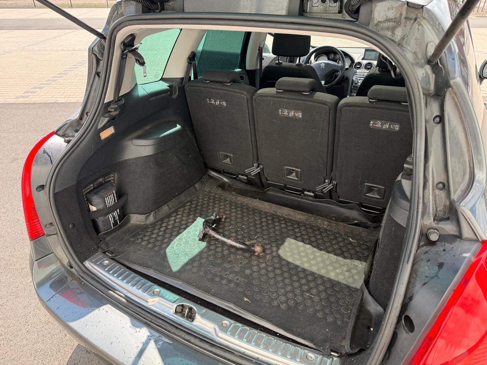 Peugeot 308 2013 — photo 25
