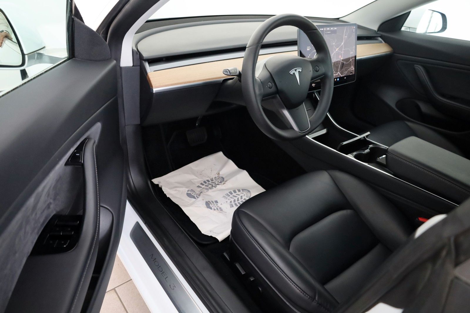 Fahrzeugabbildung Tesla Model 3 Long Range Dual AWD,ACC,360Kam.,Panorama