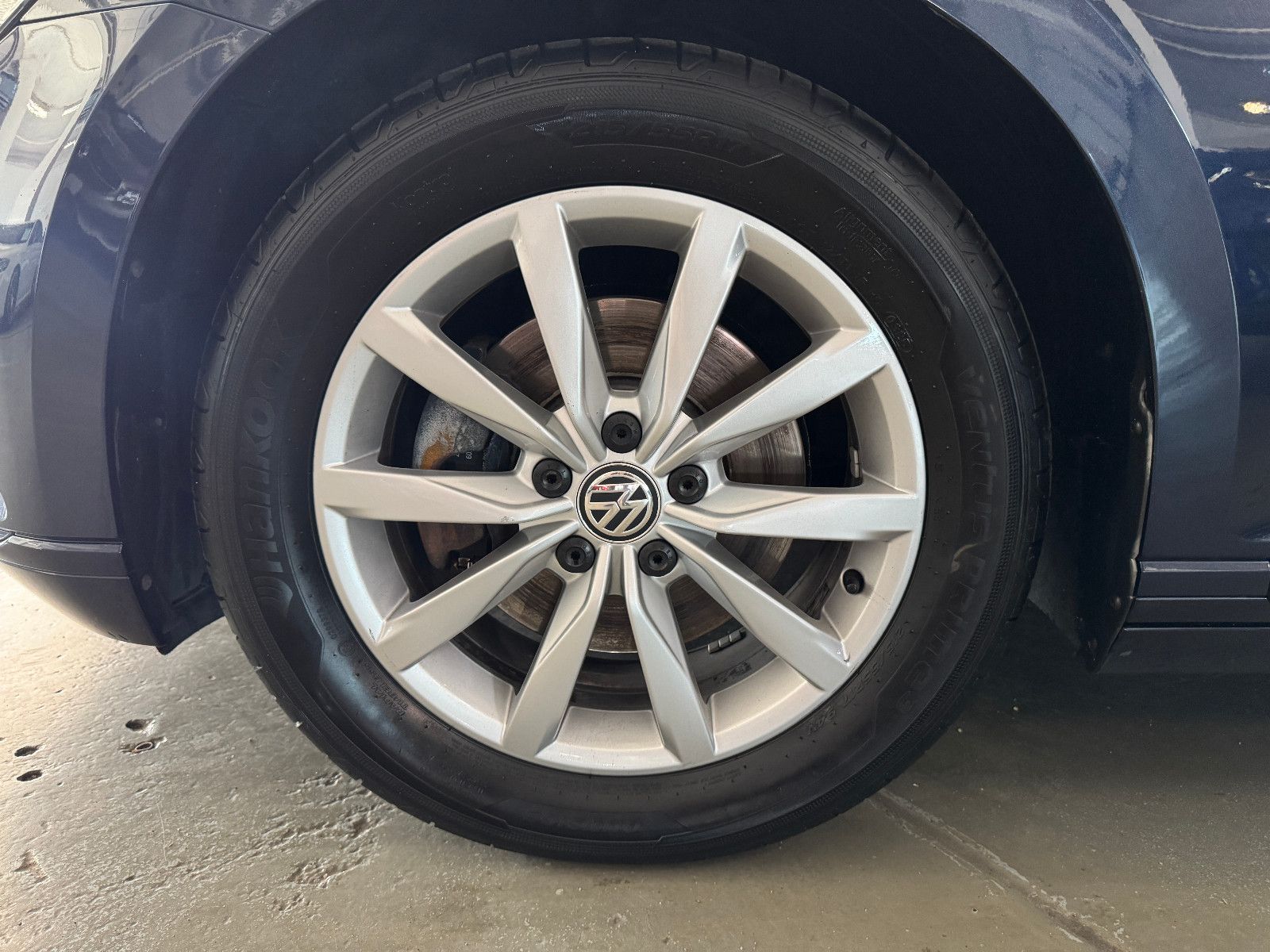 Fahrzeugabbildung Volkswagen Passat 2.0 TDI DSG COMFORTLINE NAVI LED AHK ACC