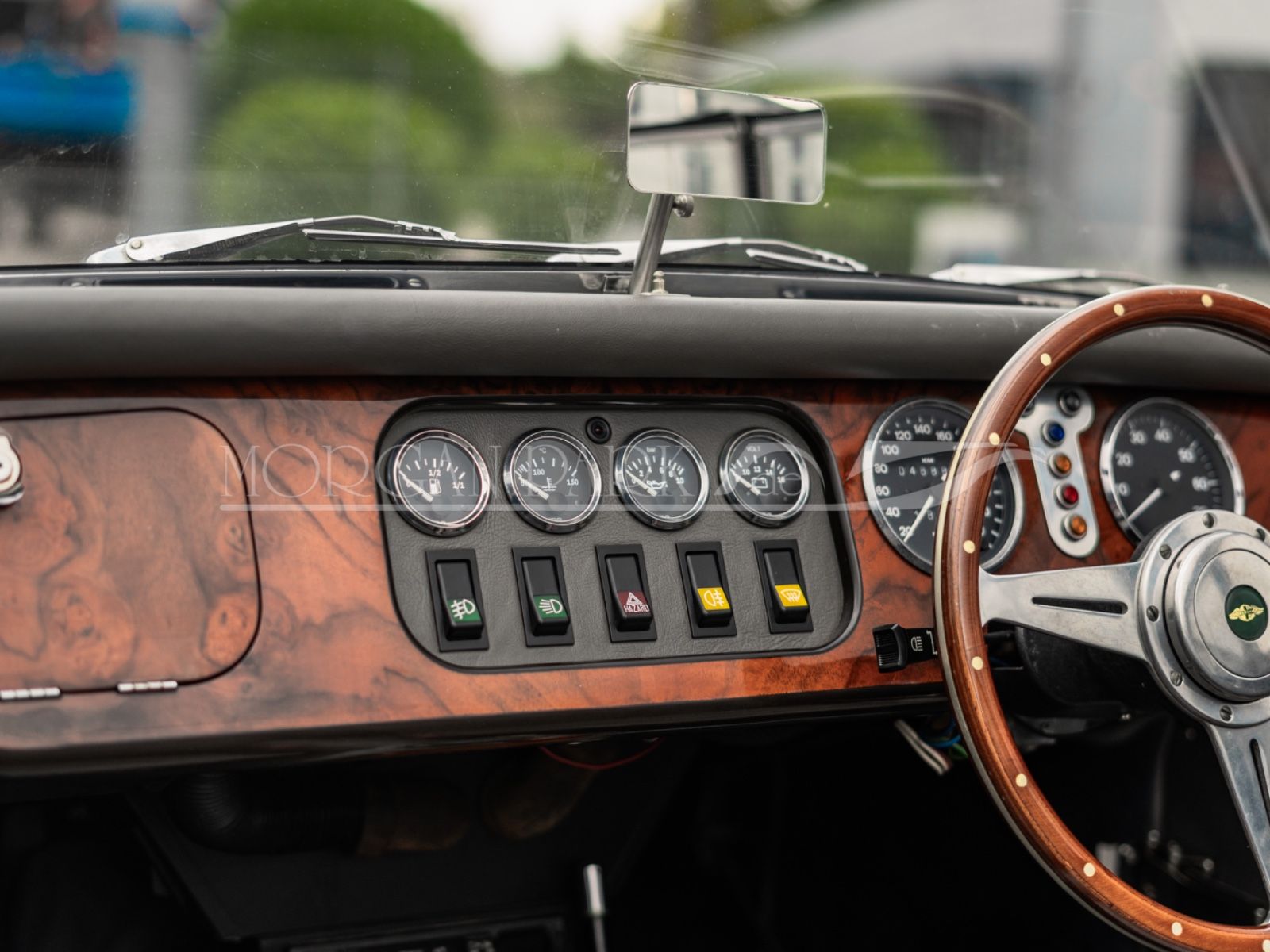 Fahrzeugabbildung Morgan Plus 4 - 4 Sitzer *Rechtslenker*